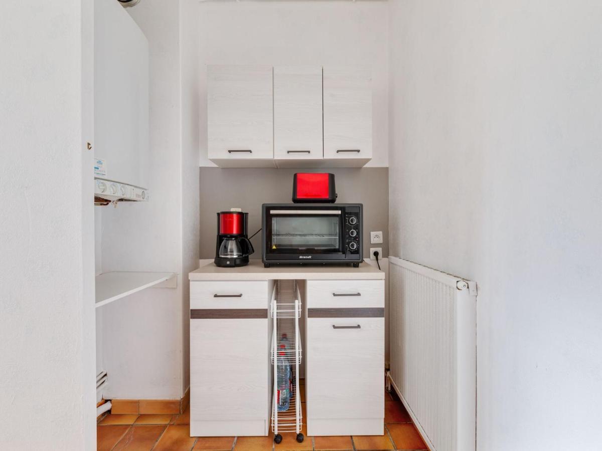 Simplistic Holiday Home In Grandcamp With Garden Zewnętrze zdjęcie