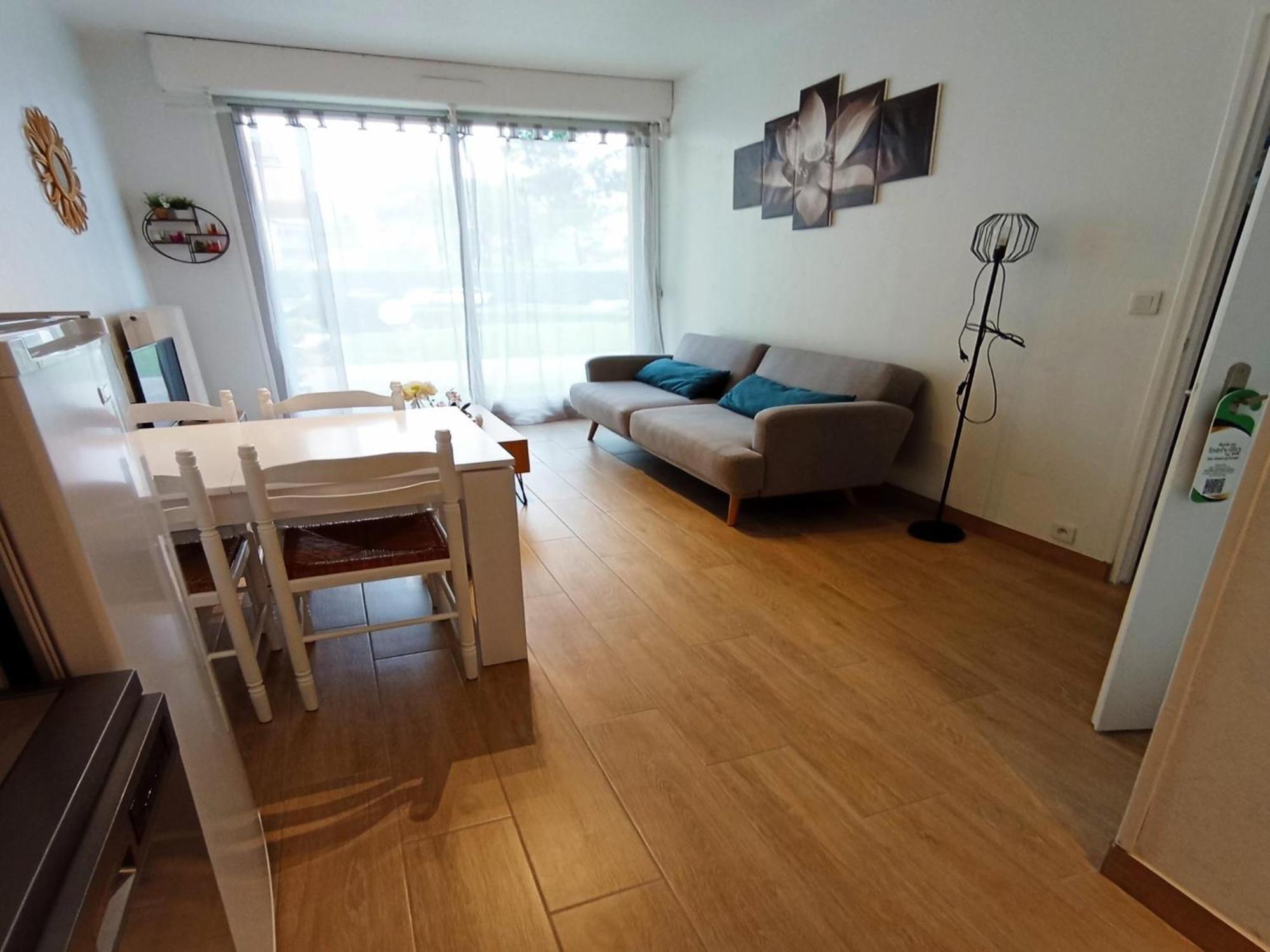 Simplistic Holiday Home In Grandcamp With Garden Zewnętrze zdjęcie