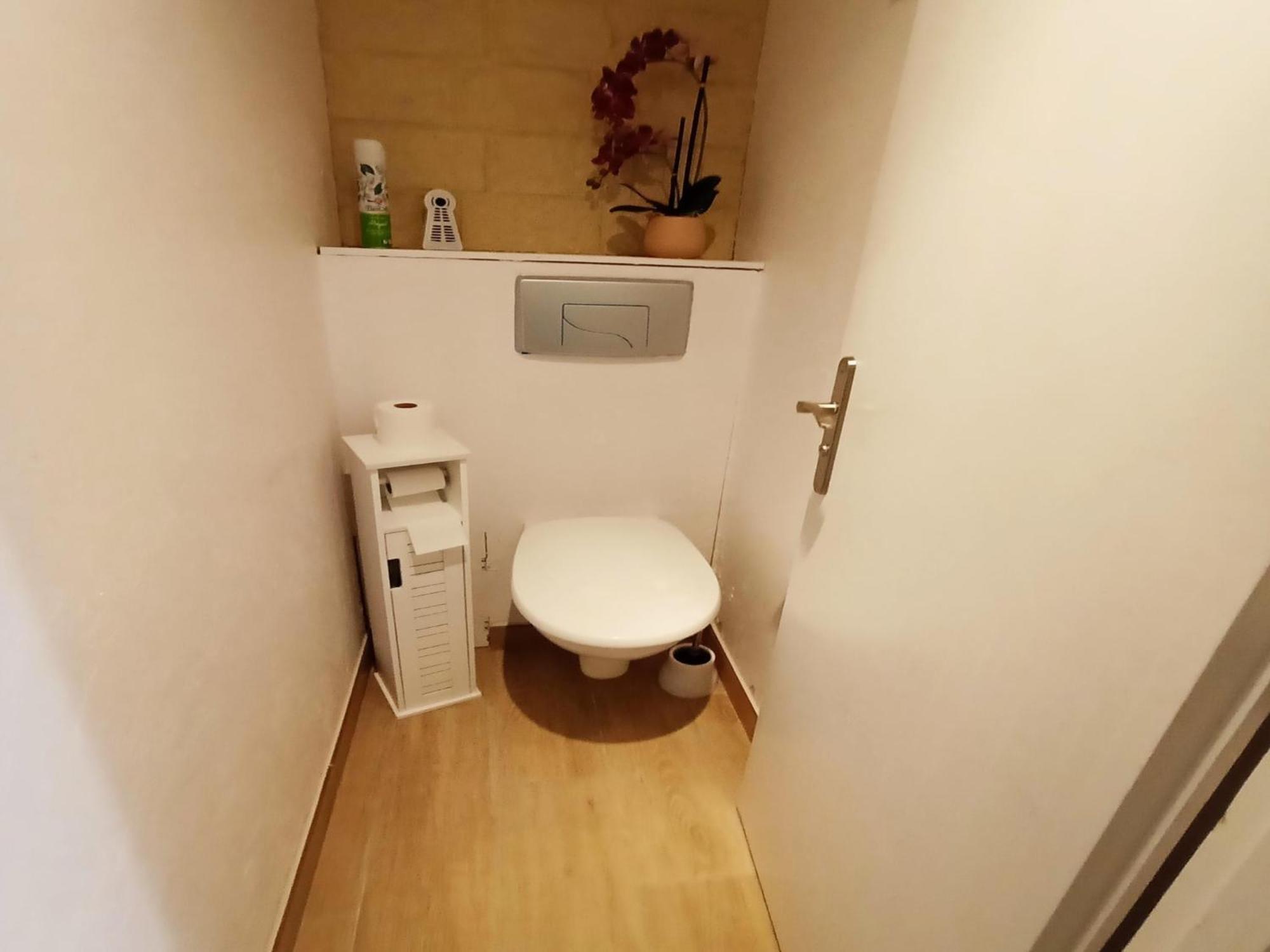 Simplistic Holiday Home In Grandcamp With Garden Zewnętrze zdjęcie